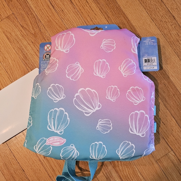 Disney Princess Life Jacket - Picture 2 of 3